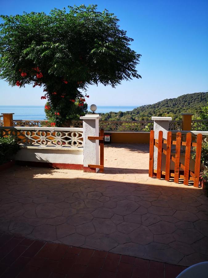Apartamentos Famara Lloret de Mar Exterior photo